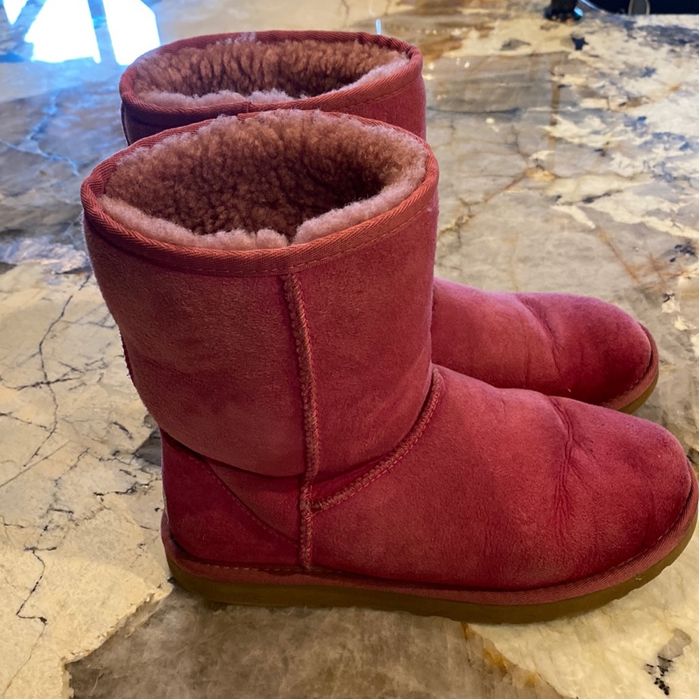 Ugg classic short sz 7